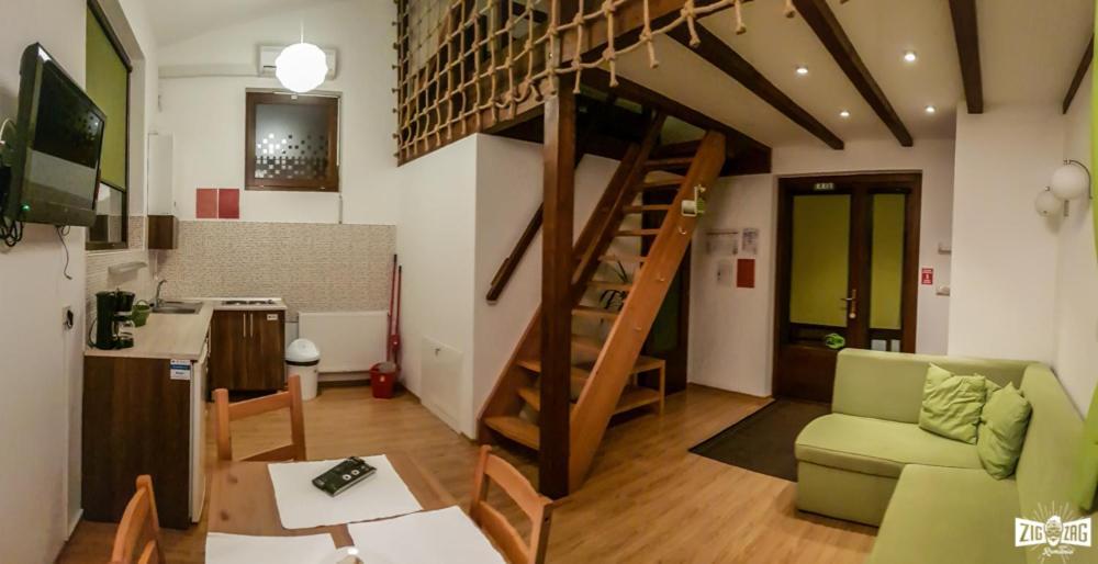 Bed and Breakfast Horizont Panzio Odorheiu Secuiesc Exterior foto