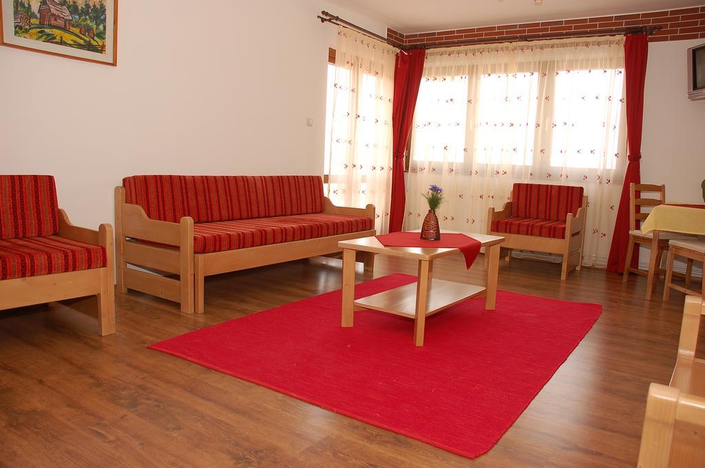 Bed and Breakfast Horizont Panzio Odorheiu Secuiesc Habitación foto